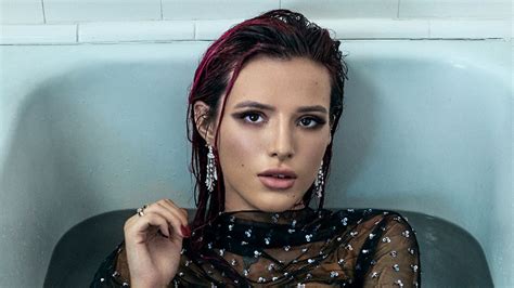 bella thorne cameltoe|Bella Thorne Poses Nude in Unretouched Photo to Highlight。